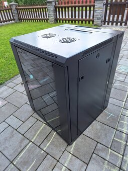 Rack skříň - 2