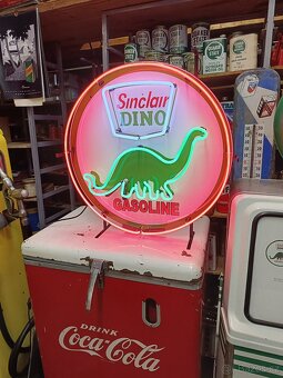 Velký neon Sinclair DINO, dekorace, USA - 2