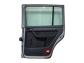 Pravé zadní dveře stříbrná LA7W VW Touran 1T1 r.v. 2005 - 2