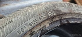 Letni pneu 245/40 r18 5 mm 3kusy kusovka - 2