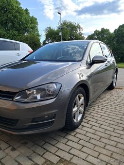 Volkswagen Golf - 2