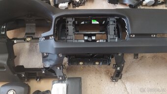 Airbagová sada Škoda Karoq s novou originální deskou - 2