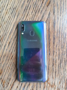 Samsung Galaxy A40 - 2