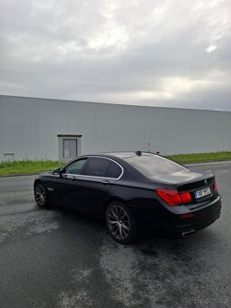 BMW F01 750i 300kw M-Packet najeto 185xxxkm - 2