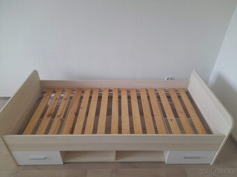Postel s úložným prostorem - 2