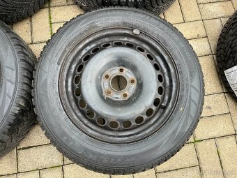 4x plechové disky 5x108 R16, zimní pneu 99% - 2