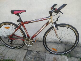 Trekingové kolo DEMA - 2