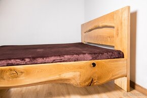 Postel z masivního dubového dřeva - 2