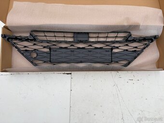 Mřížka nárazníku Ateca (VAG 575 853 668 P 9B9) - 2