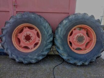 16,9-28.Dvě obutá kola  Zetor Cultor - 2