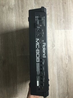 ROLAND MC 808 - 2