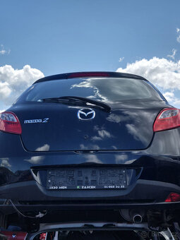 Mazda 2 rok 2010 náhradní díly - 2