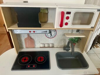 Krásná dřevěná kuchyňka - 2