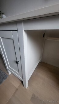 Prodám dřevěnoný stůl Hemnes - 2