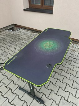 Herní stůl ULTRADESK s podložkou - 2