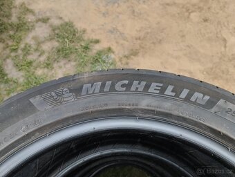 LETNI PNEU 255/45/18 MICHELIN - 2