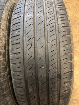 Gumy Barum Bravuris 5 205/60 R16 - 2