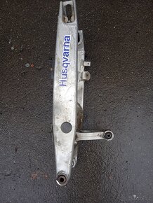 Husqvarna TE 410/610-kyvka+přepákování - 2