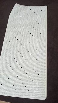 protiskluzová podložka do vany 86x40 -nová - 2