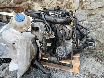 1.9tdi 77kw bkc motor s převodovkou - 2