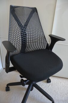 Kancelářská židle Herman Miller Sayl (PC 17800,-) - 2