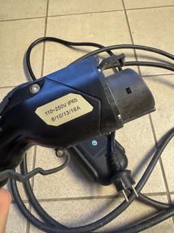 Nabíječka elektromobilů 230V Type 1 8-16A - 2