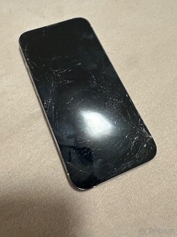 iPhone 13 pro rozbity - 2