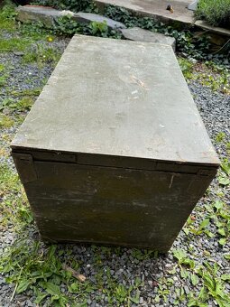 dřevěná vojenská truhla - 2