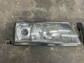 Škoda Octavia přední světla - 2