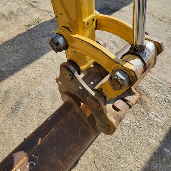 CAT 302.7D CR - 2