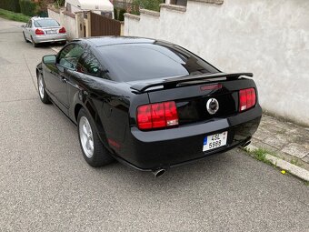 Ford Mustang V8,4,6 - 2