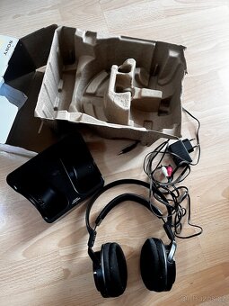Bezdrátová sluchátka Sony MDR-RF855RK – skvělý stav, komplet - 2