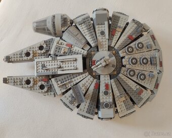 Prodám lego Millennium Falcon 75105 - 2
