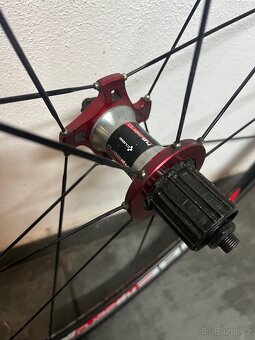 28’ zapletene silnicni kolo CUBE hp aero - 2