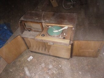 Starý Gramofon a rádio v celku - 2