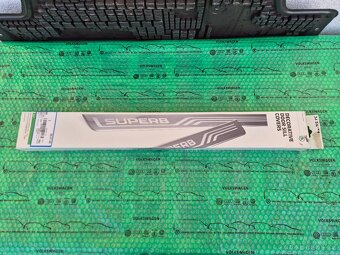 dekorativní prahové lišty Škoda Superb 3V0071303 - 2