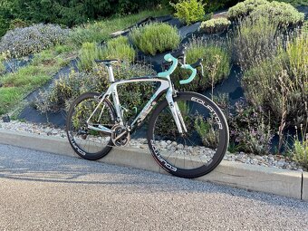 Profi karbon silnička Bianchi Oltre Superleggera Dura-Ace - 2