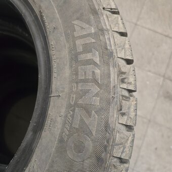 pneu 215/65/16 98T - 2