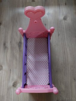 Postýlka na panenky - 2