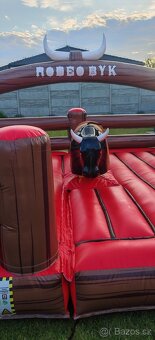 Rodeo býk - atrakce - 2