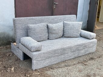 rozkládací gauč / pohovka - 2