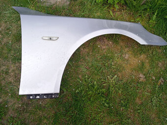 BMW E60 / E61 kapota a blatník - 2