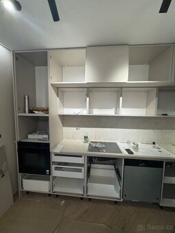 Kuchyně, skříně, šatny na míru - 2