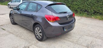Opel Astra - 2