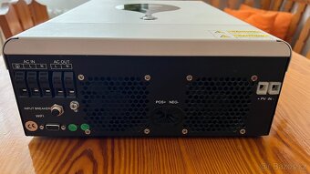 Hybridní střídač/měnič REVO VM II PRO 5,5kW/48VDC - 2