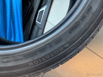 245/45/19 pneu - 2