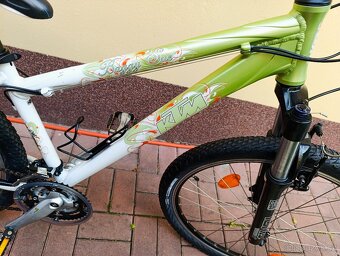Dámské Kolo KTM Baggy Sue - ALu rám 14,5" - DEORE XT - 2