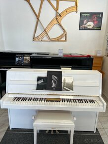 Bílá Yamaha v záruce, včetně nové klavírní židle, doprava - 2