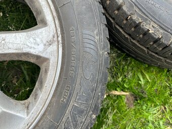 195/60R15 - 2