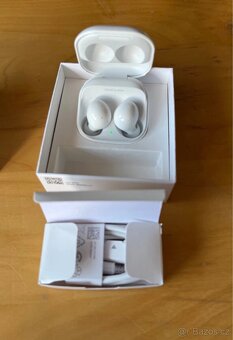 Samsung Galaxy Buds 2 - Bílé - 2
